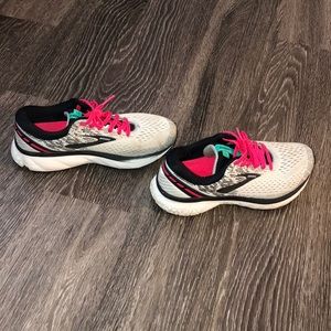 Brooks Ghost 11 running shoes